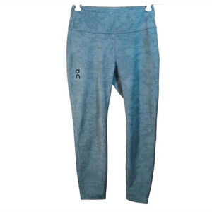 On Running Women's 7/8 Running Tights size XS or Small